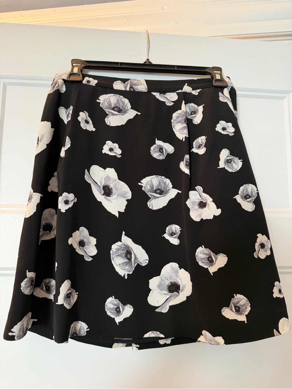 CeCe black floral a line mini skirt size 4